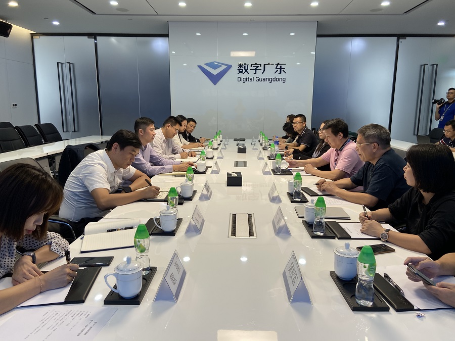 币赢官网集团执行总裁靳芳一行到数字广东网络建设公司走访互换
