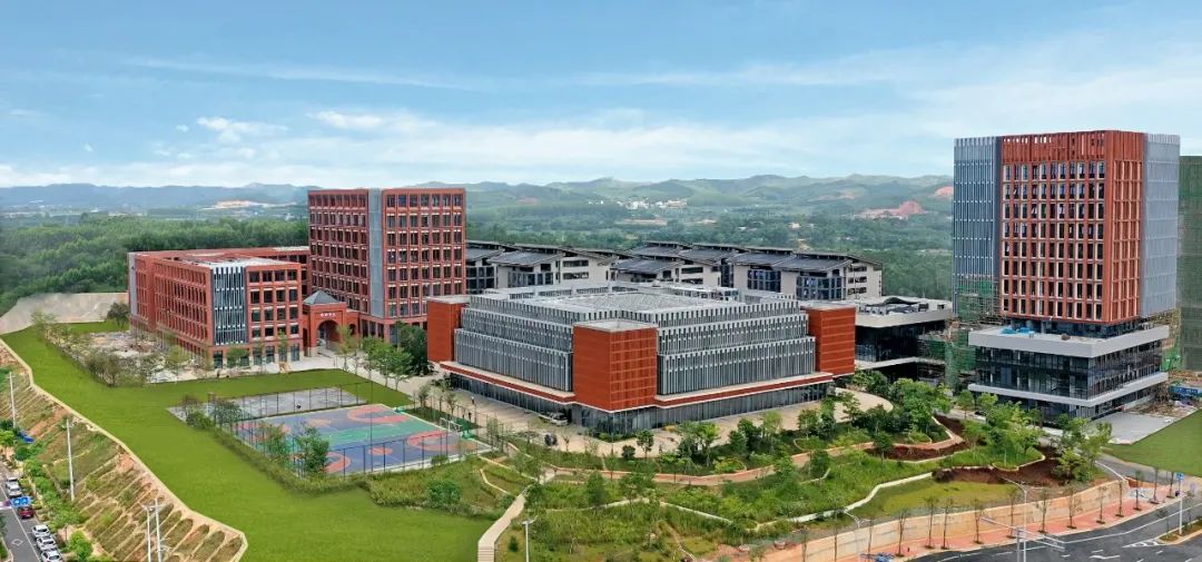 币赢官网集团：：奋力争当币赢官网建设高质量发展排头兵