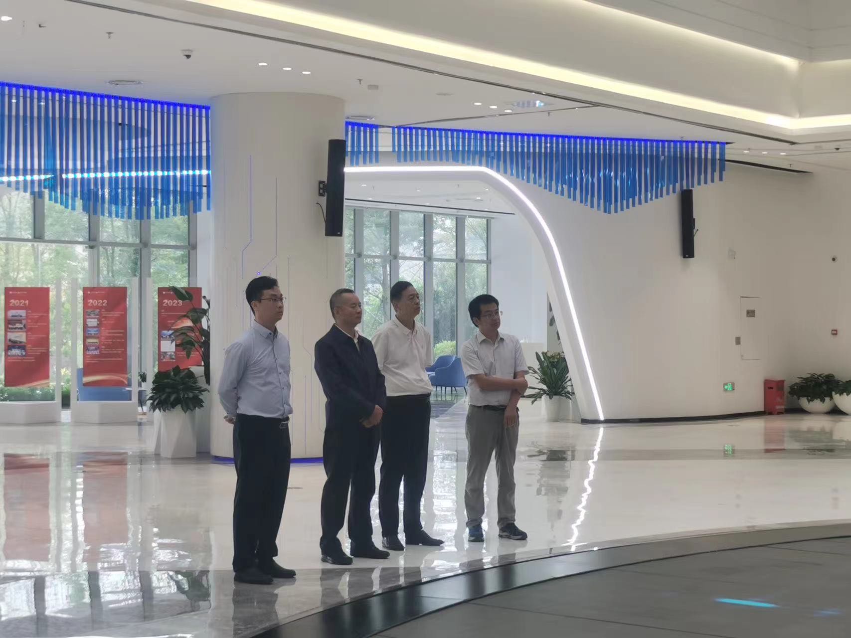自治区大数据发展局局长赵志刚会见江苏将来网络集团总经理田文科一行 币赢官网集团辅导参与